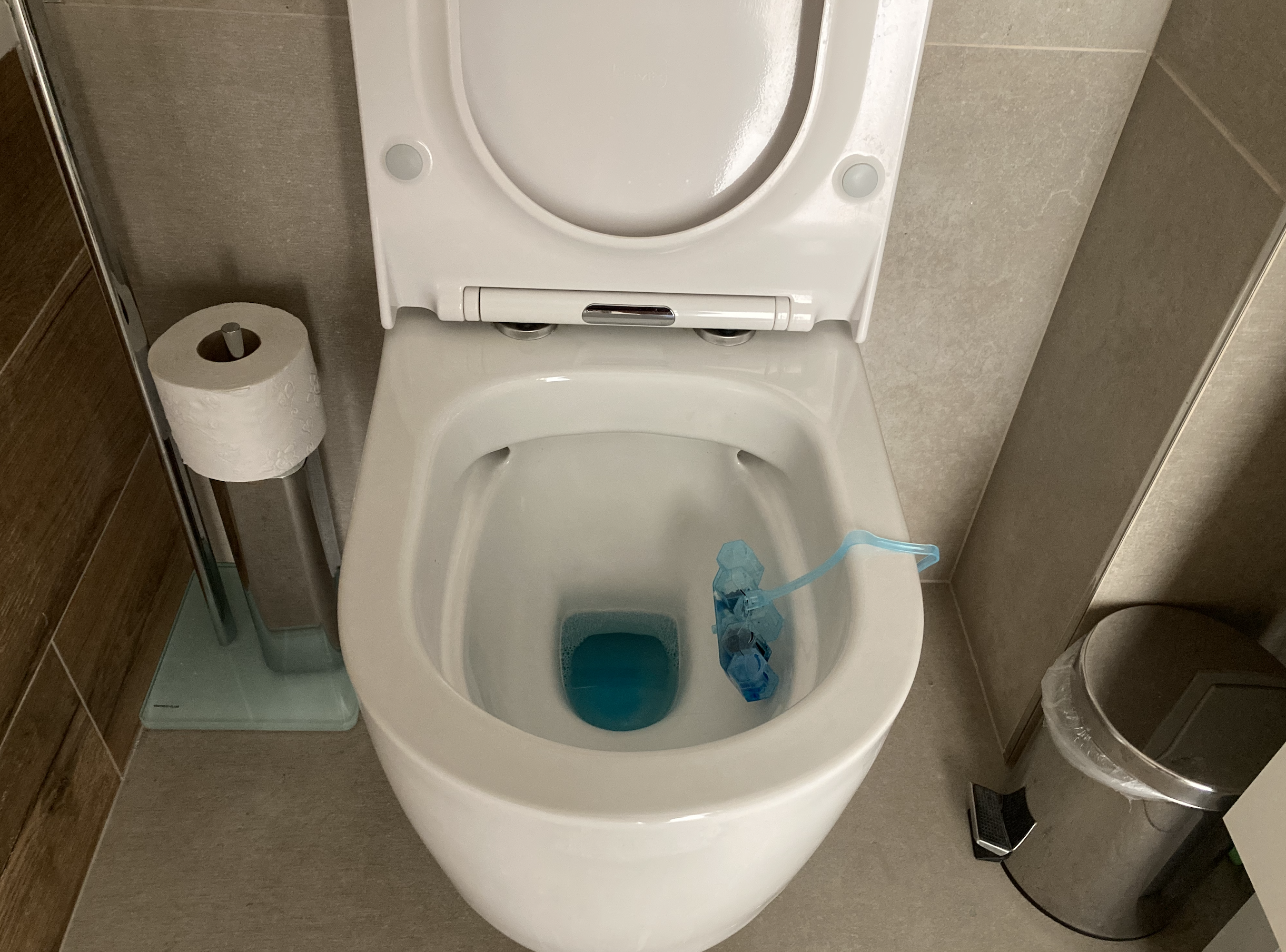 Motivul pentru care trebuie să puneți sare în toaletă este cunoscut doar de gospodinele experimentate: acum o veți face în mod regulat!